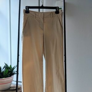 Theory pants in cotton.
Size: 0
Inseam: 29
Waist: